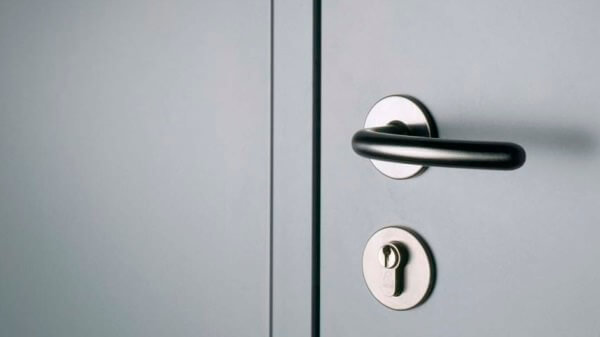 Вскрытие металлических дверей в Владивостоке